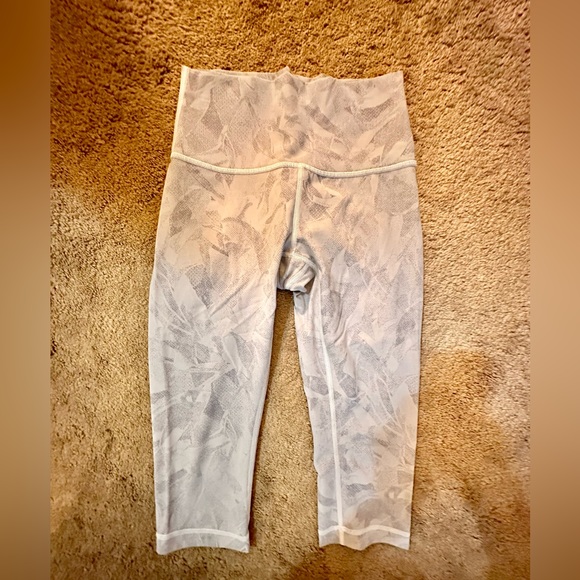 Lululemon Wunder Under Hi-Rise 1/2
Tight *Full-On Luxtreme 17" - Picture 4 of 6